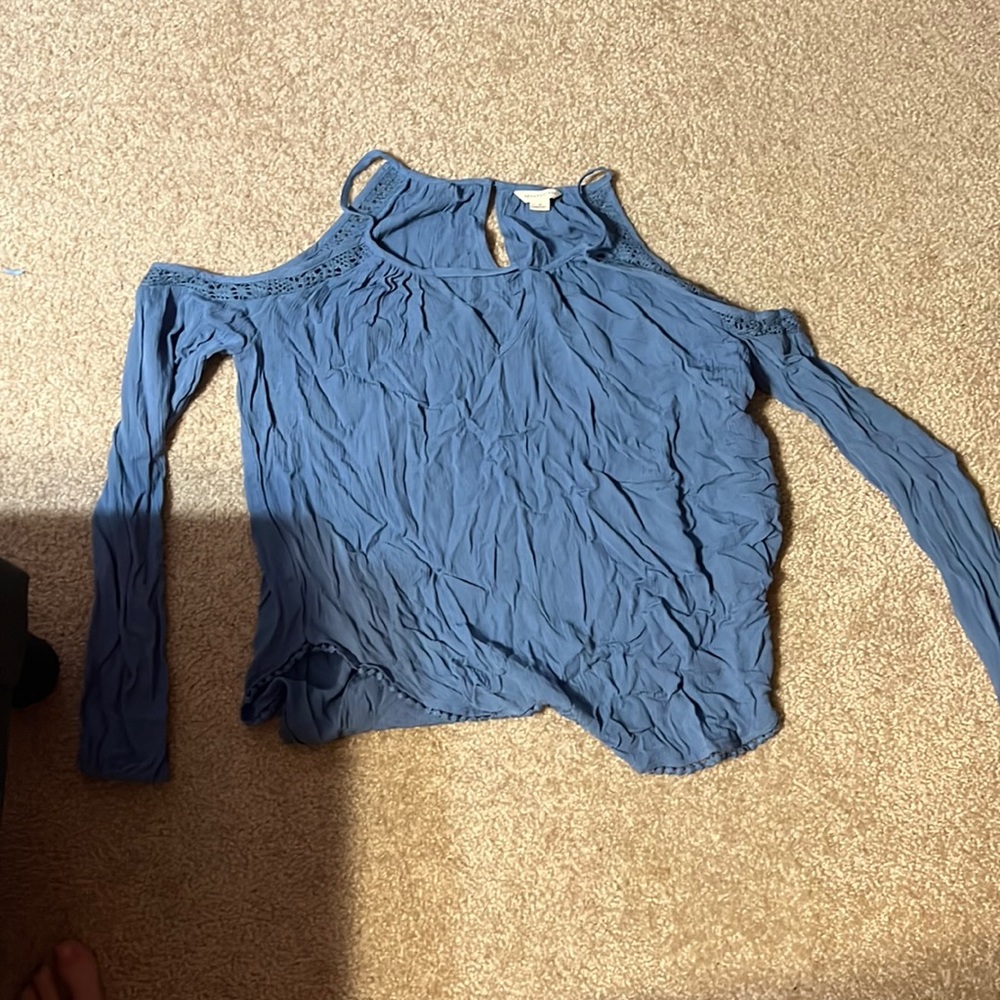 Off the shoulder long sleeve shirt